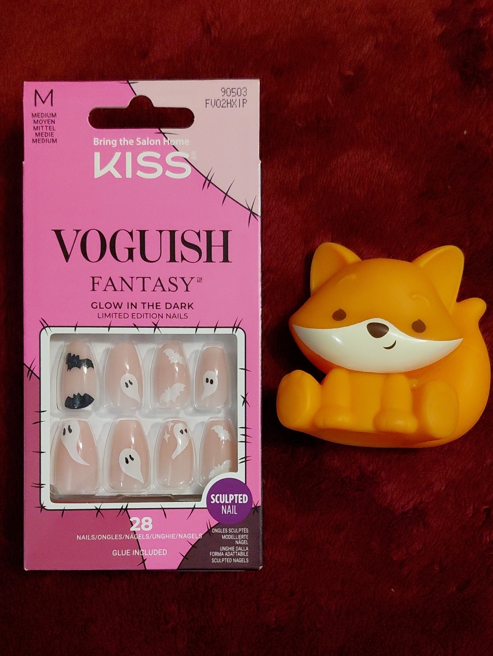 🆕 KISS Voguish Glow In The Dark Halloween Glue-On Nails in Ghouls Night